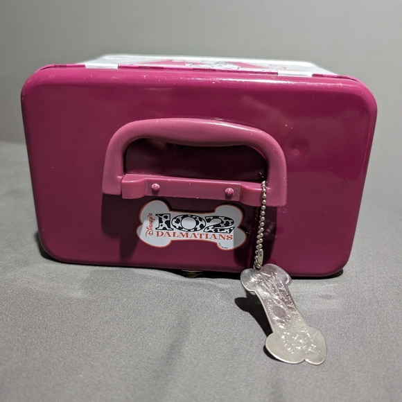 *Rare* Vintage Disney 102 Dalmatian Oddball make up tin - Picture 15 of 15